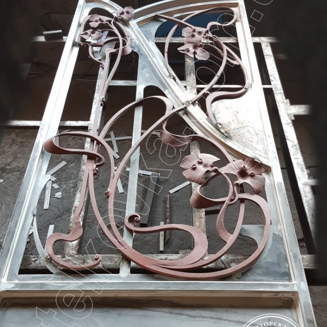 Forged wicket decoration