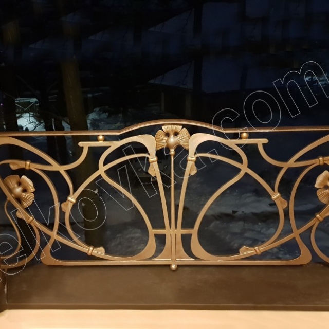 Balcony railing