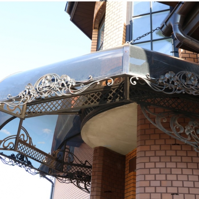 Canopy over the entrance, polycarbonate